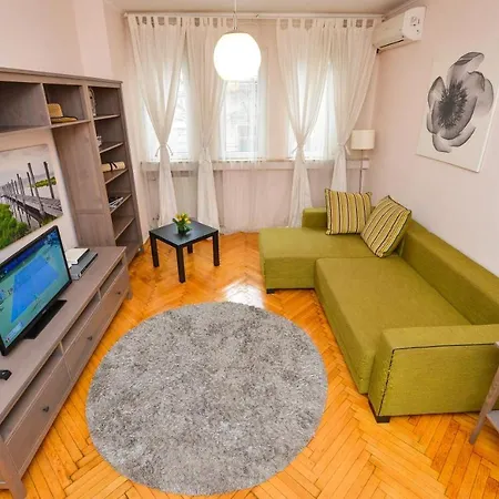 Unirii - Luxury Shabbat Apartment Bucharest